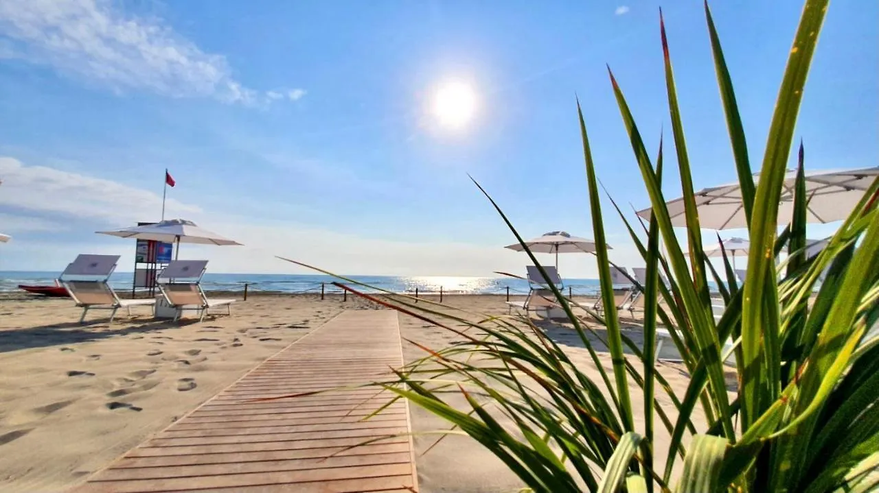 Hotel Saraceno Resort With Private Beach Milano Marittima