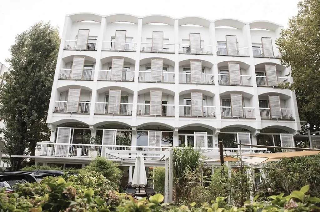 Hotel Saraceno Milano Marittima 4*,